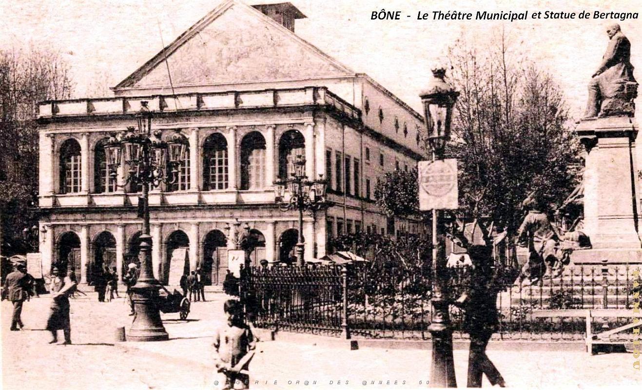 Bone - Theatre Municipal et Statue Jerome Bertagna.jpg